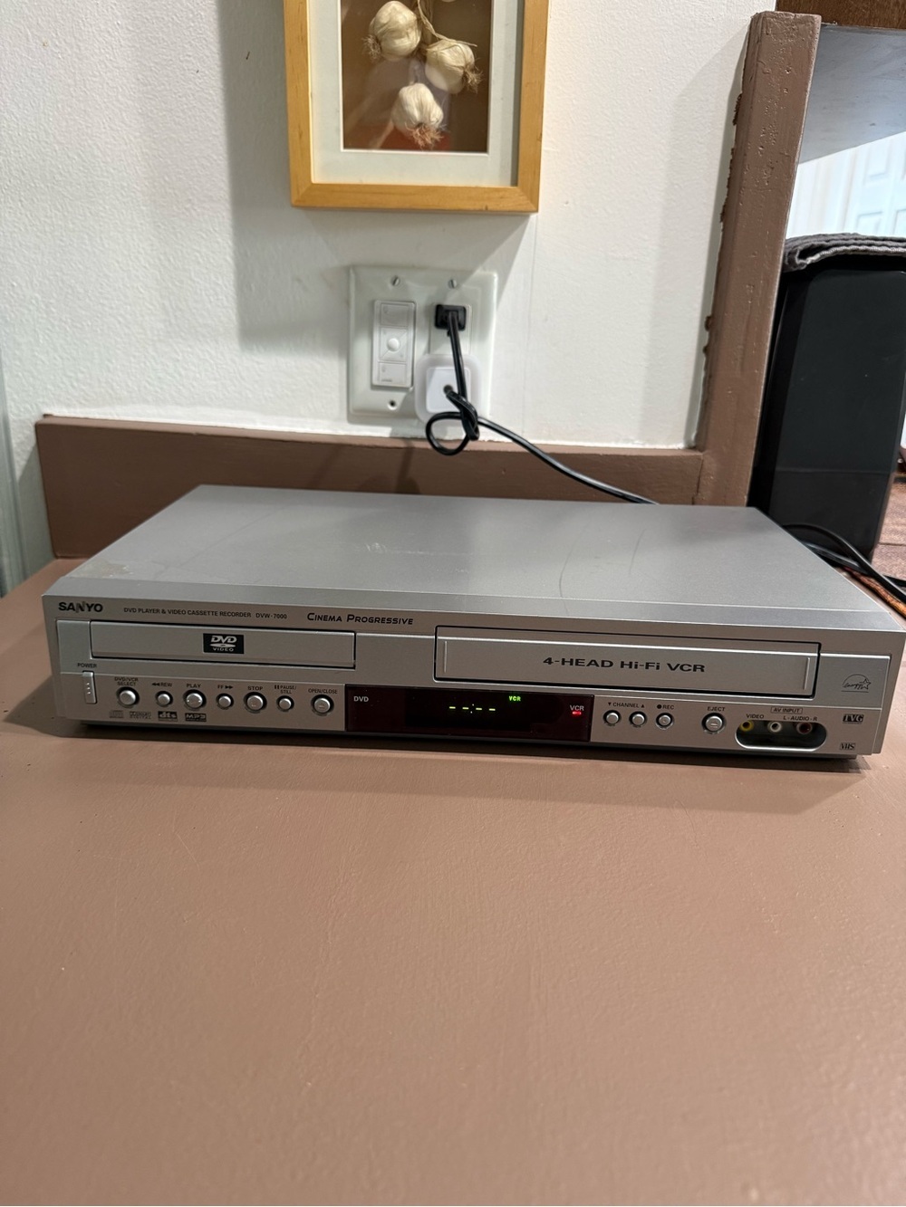 Sanyo Dvw-7000 DVD VHS Player- Working No Remote